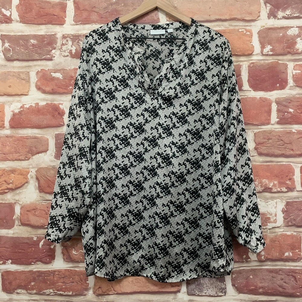 New York & Company Top Women's XL Gray Black Multicolor Abstract Satin Tunic